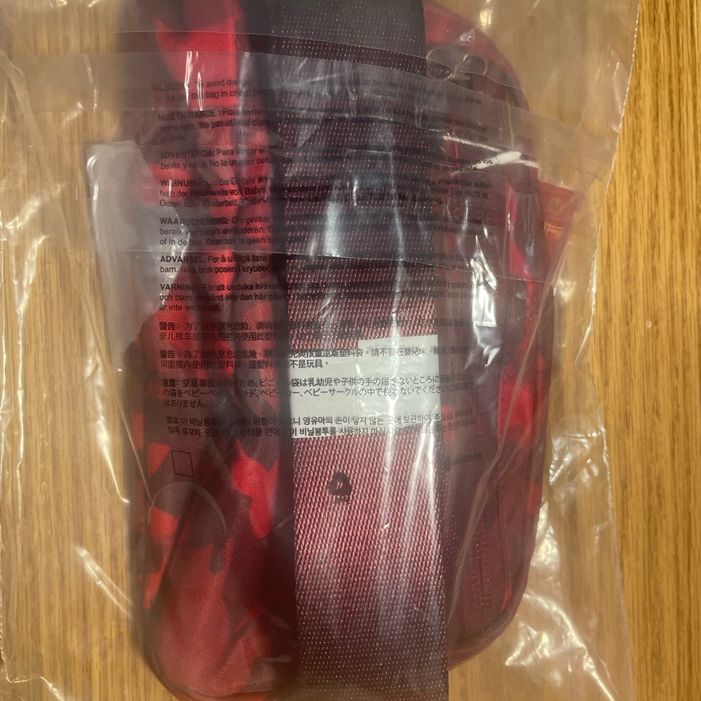 NWT new years limited edition everywhere belt bag 1L